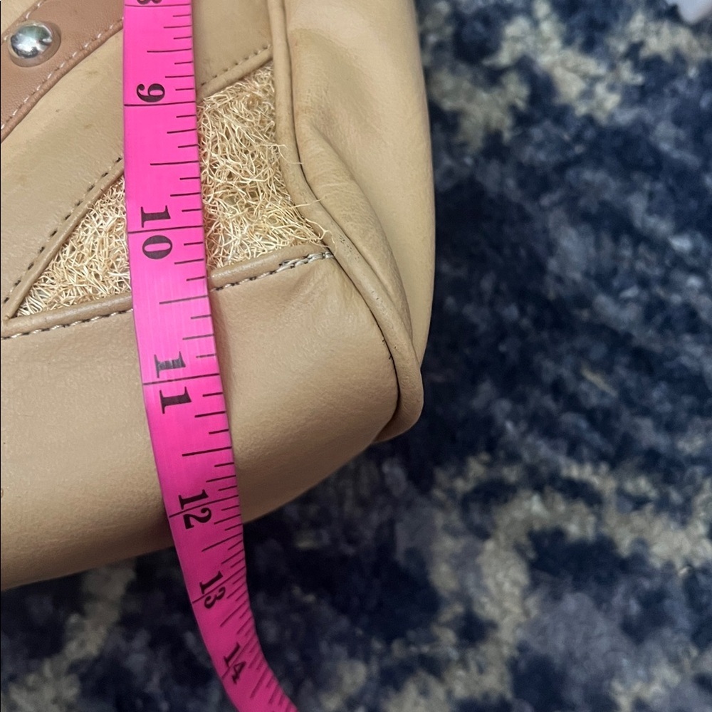Elegant Tan Women's Bag with Bow Accent Gambas Craft Bohemian NWT - Picture 13 of 14